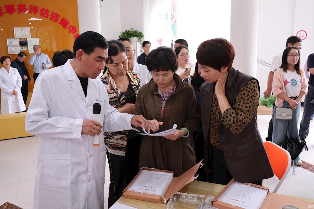 e7fd7f4dfa2248c2a29bfaea9f9ae082.jpg e7fd7f4dfa2248c2a29bfaea9f9ae082.jpg